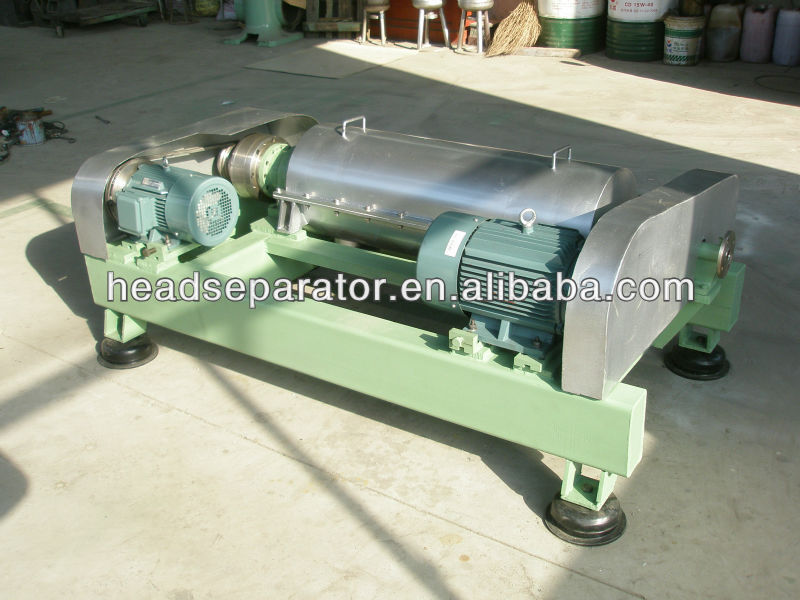 Decanter centrifuge