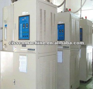 Dehumidifying dryer system for raw material of disk