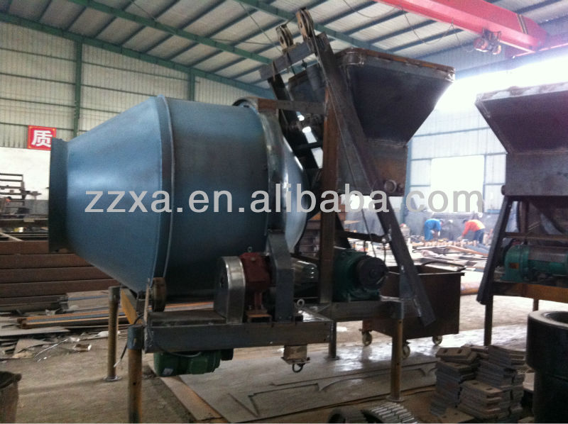 Diesel concrete mixer for mixing cement