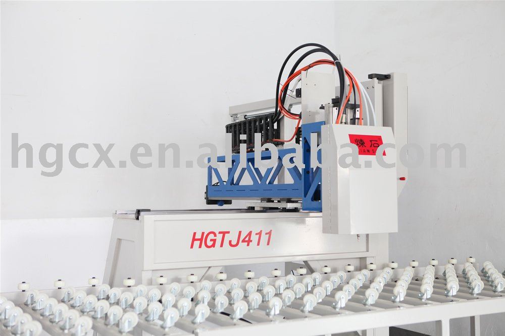 Dispense machine for foam strip