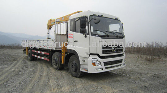 Dongfeng 6x2 telescopic boom truck mounted crane