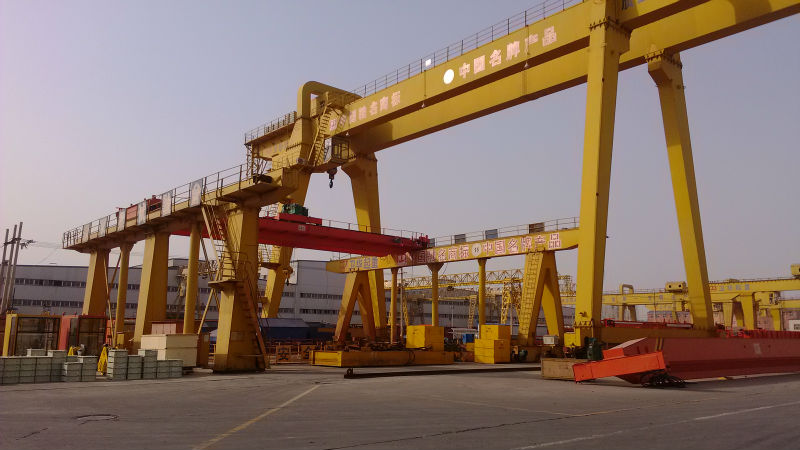 Double and single-girder gantry crane for glass ifting equipment MG Double and single-girder gantry crane for glass ifting equipment