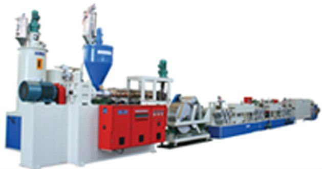 Extruder for rubber products