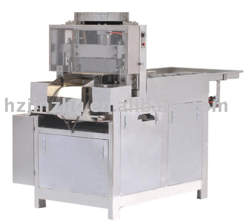 Fish cutting machine