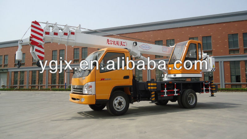 Five sectioned hexagonal box construction fully hydraulic telescopicing boom China brand-new 7ton truck crane (YGQY7H)