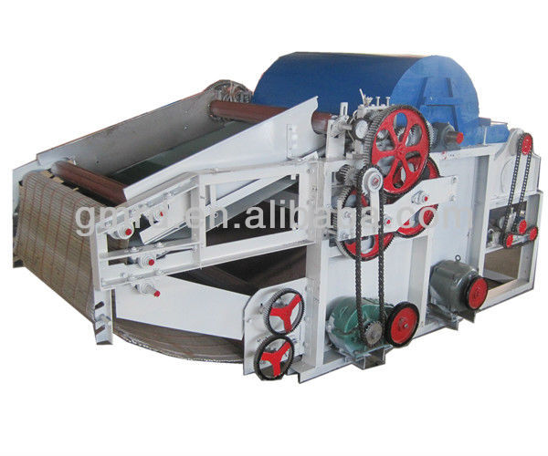 Garments waste recycling machine