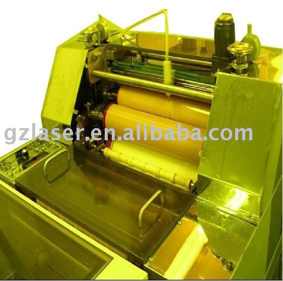 Glue coating machine, photoresist coating machine, multifunction coating machine