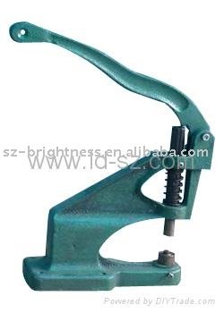 Grommet making machine