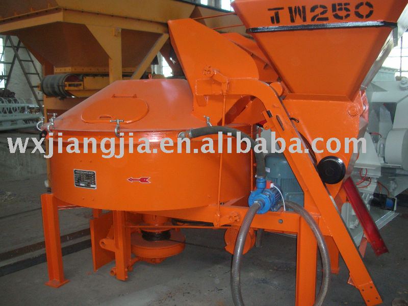 Heavy duty concrete pan mixer