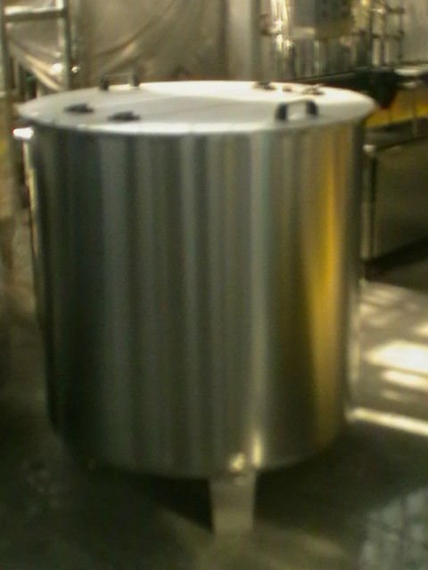 High efficiency bevrage mixing tank