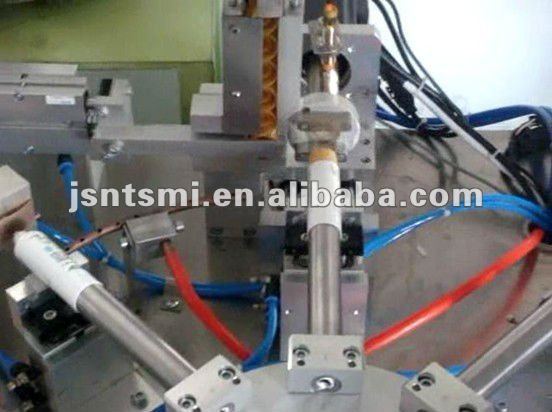 High-efficiency sealing and capping machine