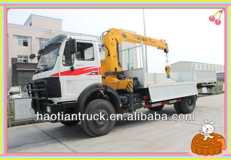 Hot mitsubishi fuso crane truck with XCMG 12 tons Crane