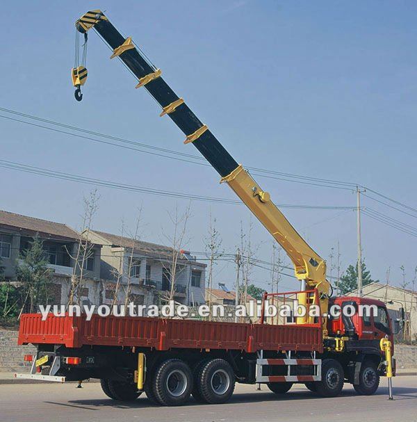 HOWO 25ton truck crane