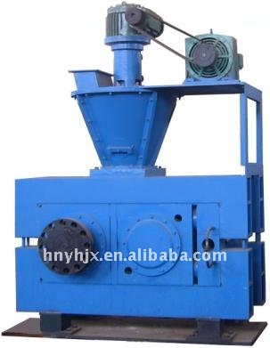 Hydraulic pressure lignite briquetting machine