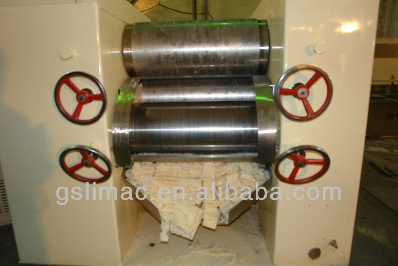 Inclined Bottom-Discharged Three-Roll Mill for toilet soap or translucent soap processing