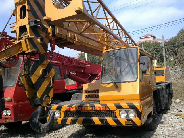 japan used TADANO TL250E_3 hydraulic truck crane 25ton