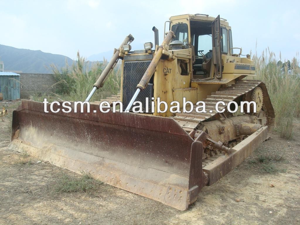 Japanese D7H crawler track bulldozers selling to african