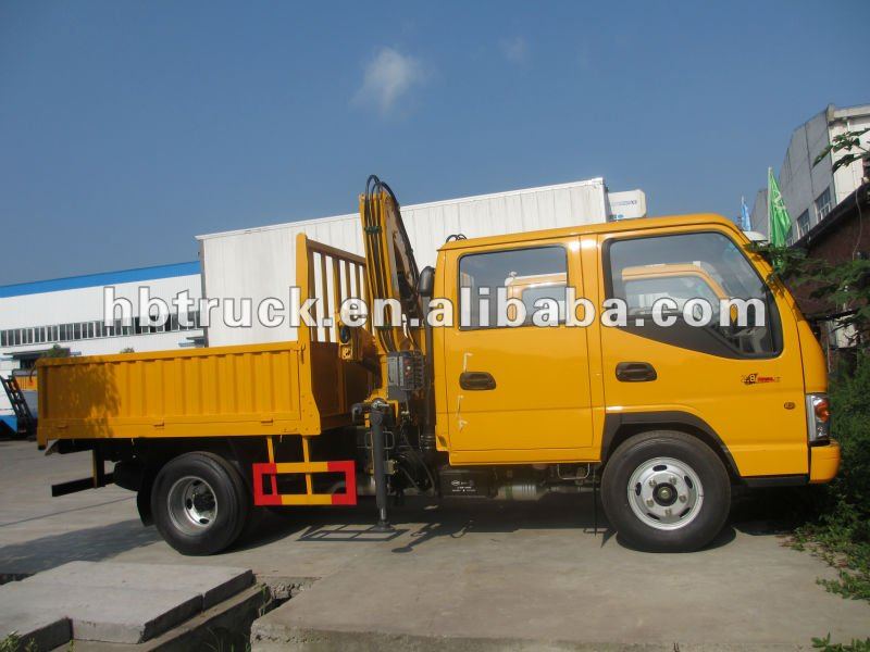 JMC 4*2 Truck with crane,Folding crane arm