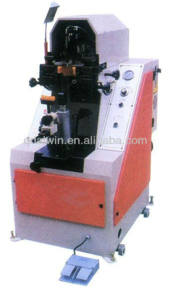 Laster making machine/shoe last making machine