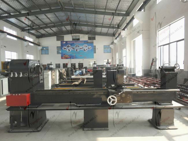 Lathe machine for solar water heater production line