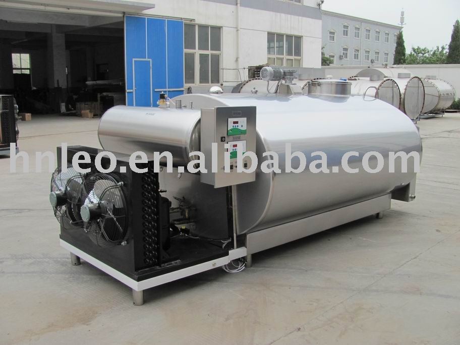 Milk cooling tank heat recovery system