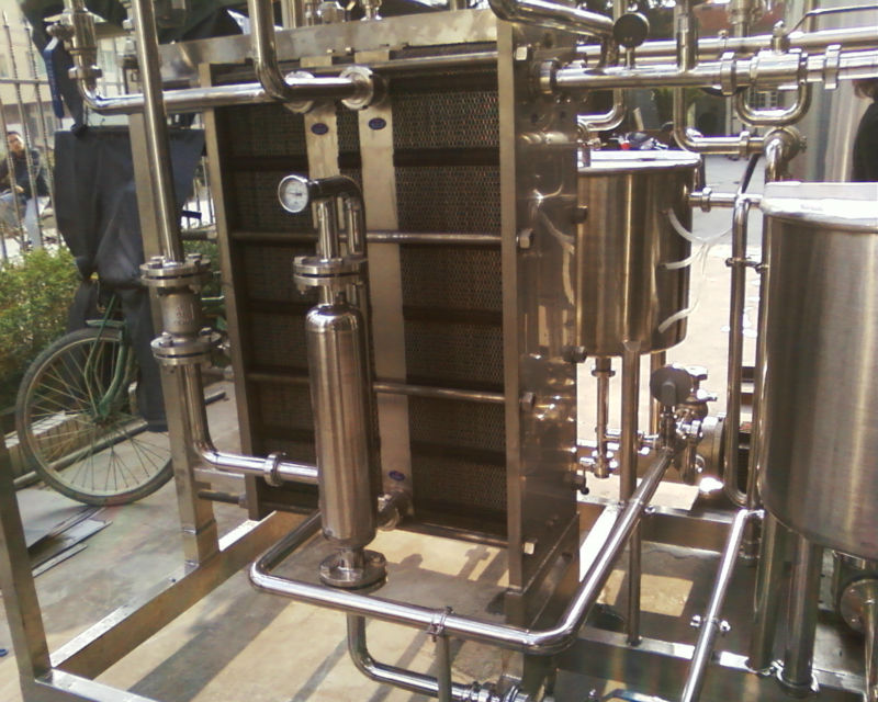 milk pasteurizing and packing