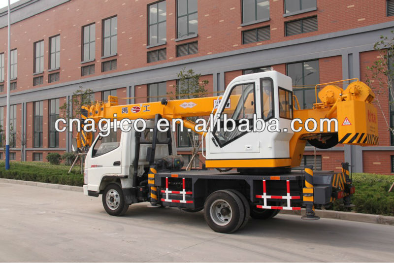 MOBILE TRUCK CRANE