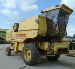 New Holland Combine Harvester 8060 (Used)
