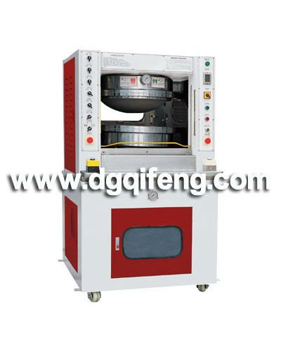 Outer sole pressing machine for footwear