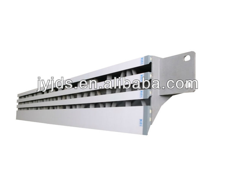 Paper machine ceramic dewatering elements Forming plate