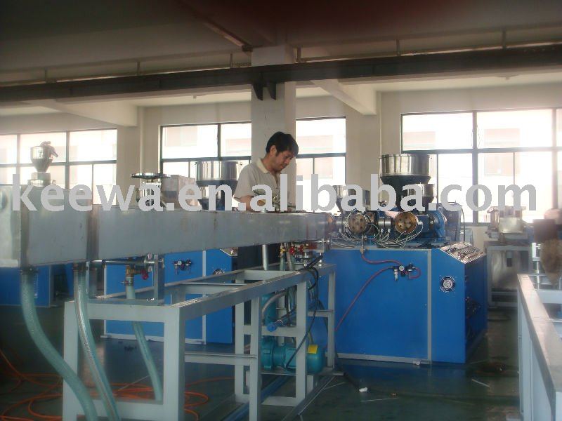 PE plastic pipe making machine