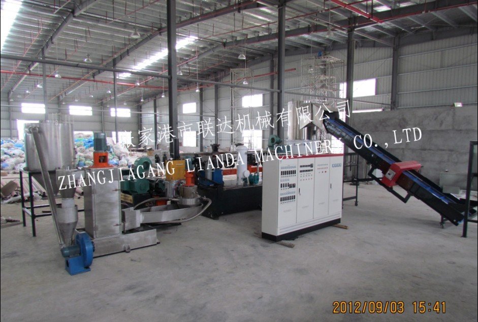 PE/PP film compaction granulating machine