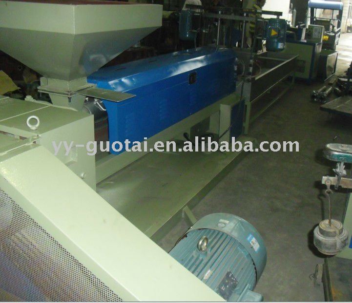 PET granulating machine