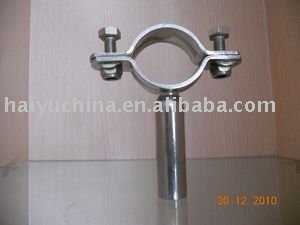 Pipe holder with double screw bolt