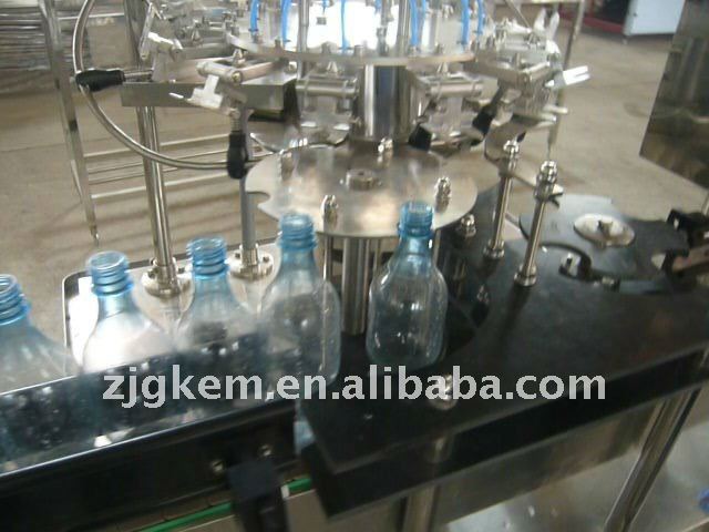 Plastic automatic bottle cleaner machine