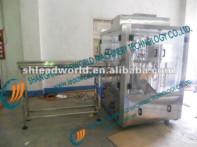 Pouch bag liquid filling sealing machine screw capper