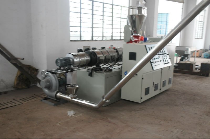 PVC hot cutting pelletizing machine