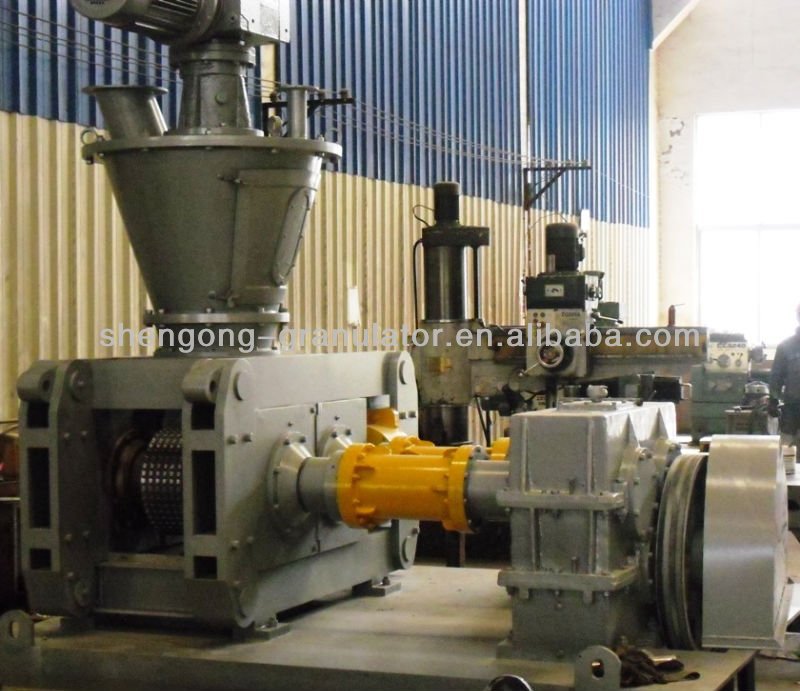 Roller fertilizer granulator machine