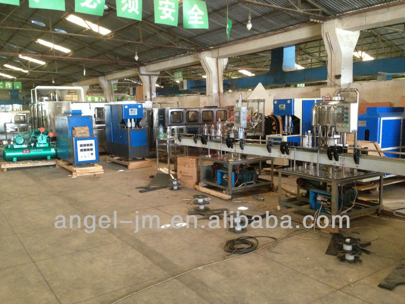 Semi-auto Small Bottled Water Production Line 1000-2000BPH