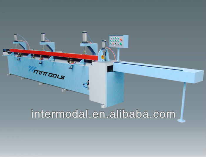 Semi-automatic finger joint machine