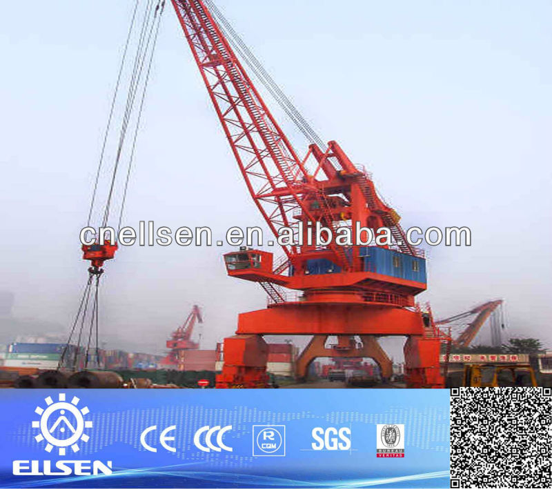 Shipyard portal crane
