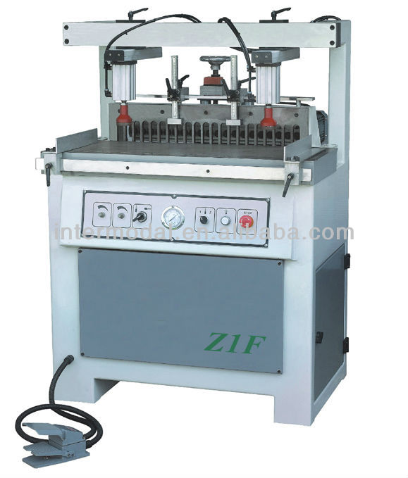 Single row boring machine