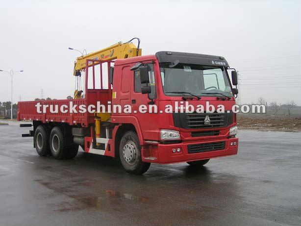 sinotruk howo 12T truck crane