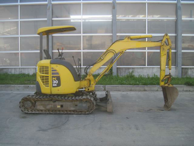 Small-sized Backhoe in Japan Komatsu PC30 MR - 2