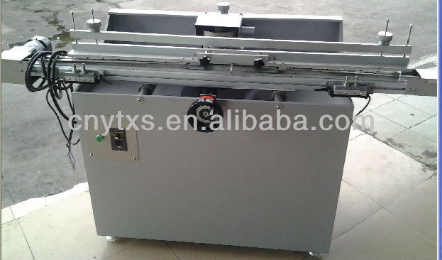 Squeegee grinding machine