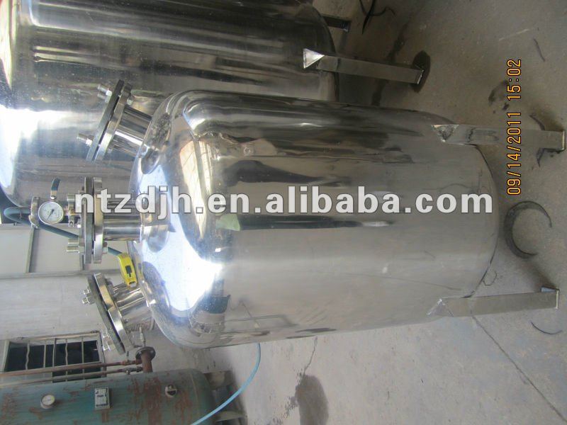 Stainless steel liquid storage tank