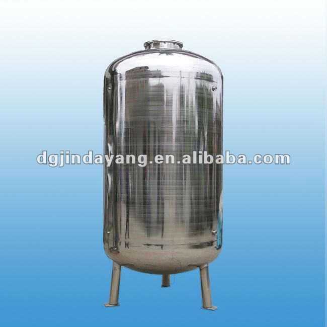 Stainless steel water storage vessel