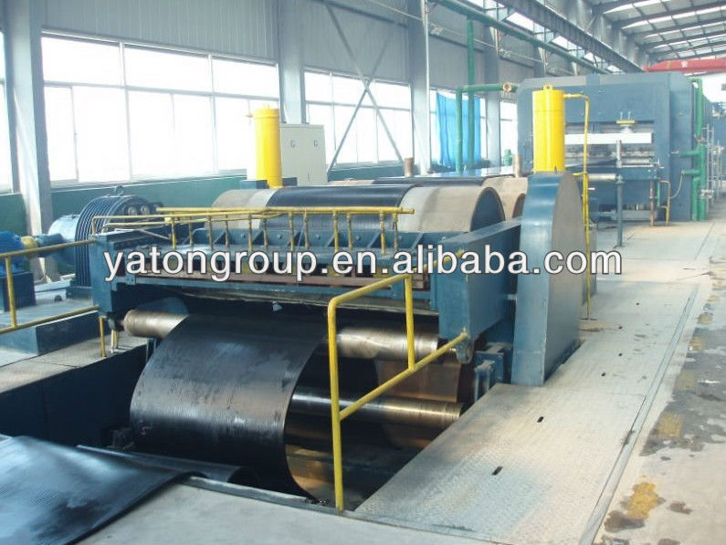 Steel belt vulcanizing press