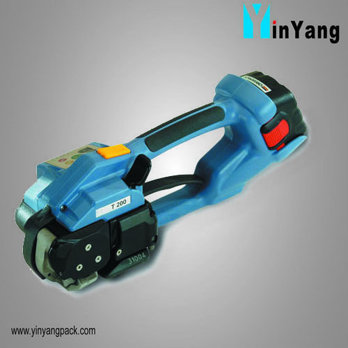 T-200 Battery powered plastic strapping banding machine for mobile use