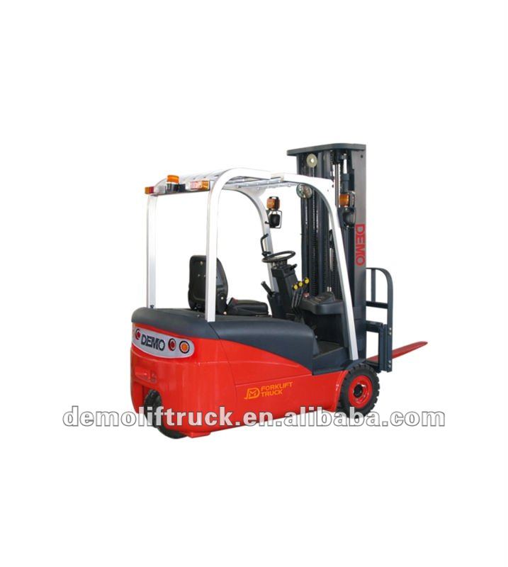 Three-wheel electric counterbalanced forklift tuck